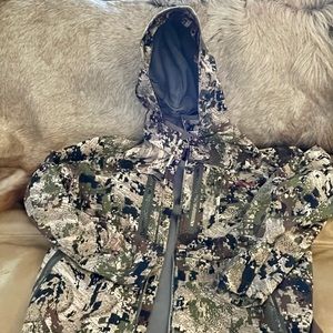 Like new Sitka Jet Stream Jacket
